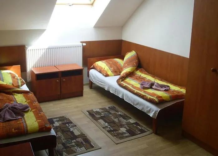 Pulaskiego كونستانتين يوجورنا